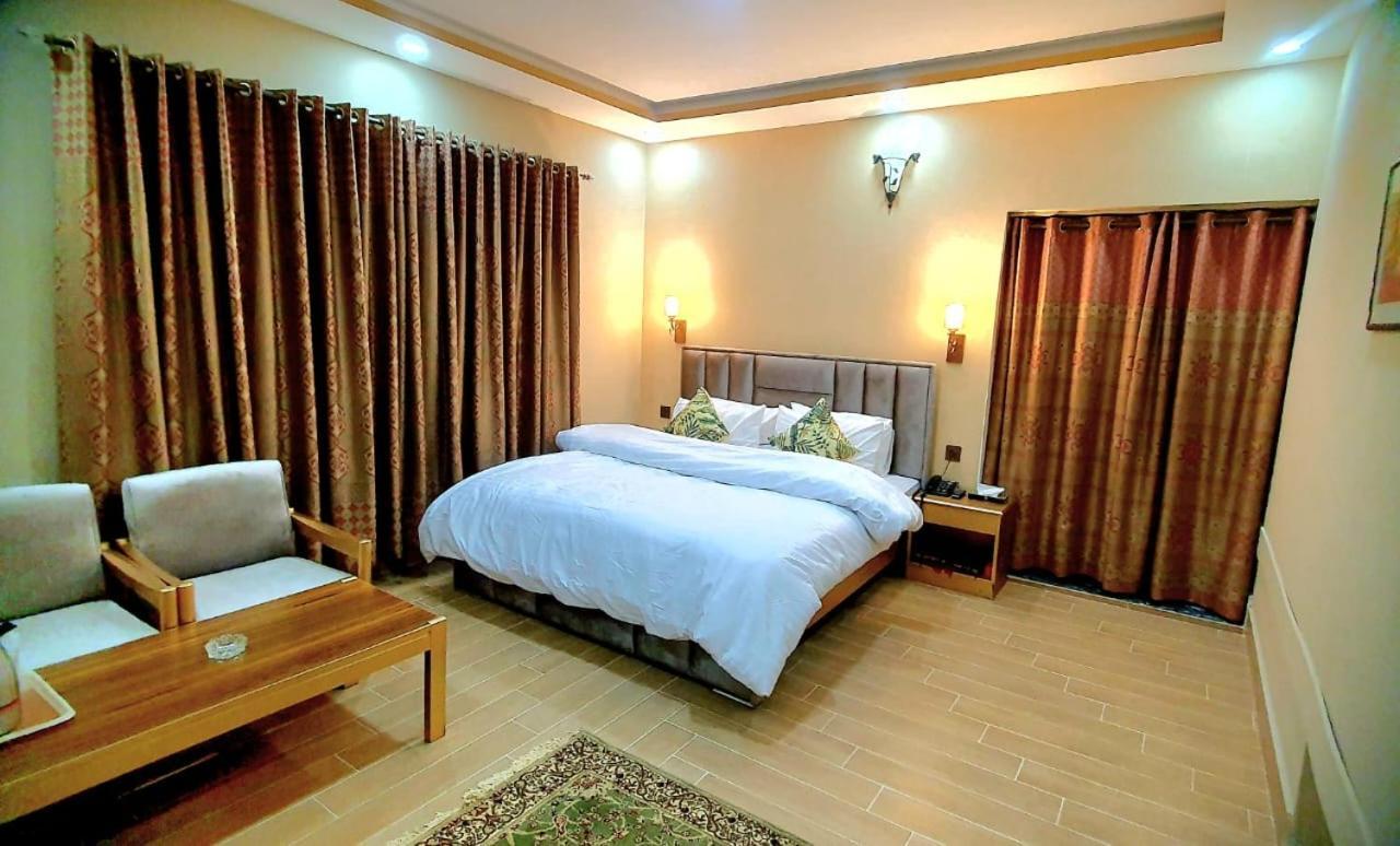 Royal Hotel Naran Zewnętrze zdjęcie